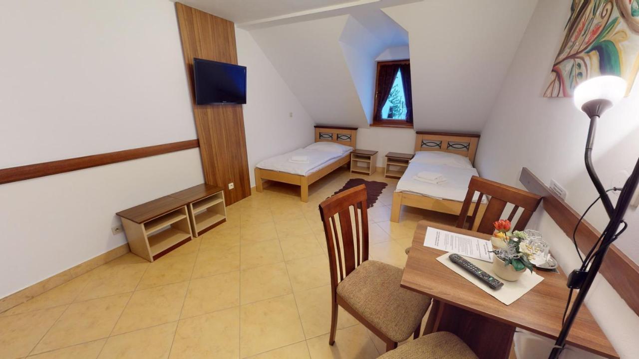 Garni Hotel Fatra Terchová Екстериор снимка
